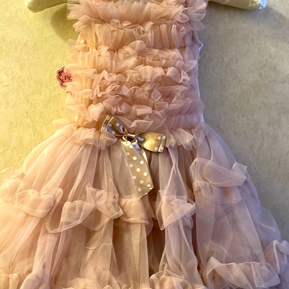 Girls dress